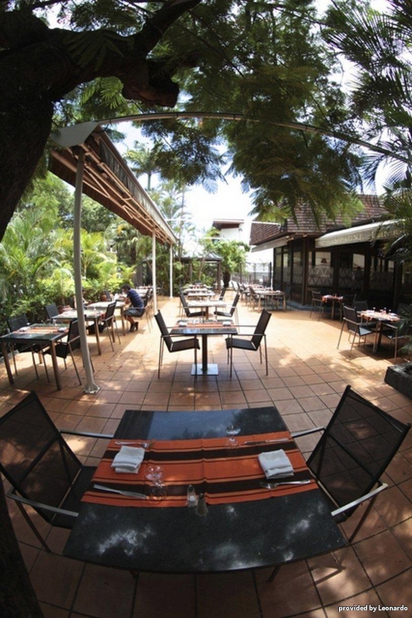 Hotel Le Saint Denis Bagian luar foto