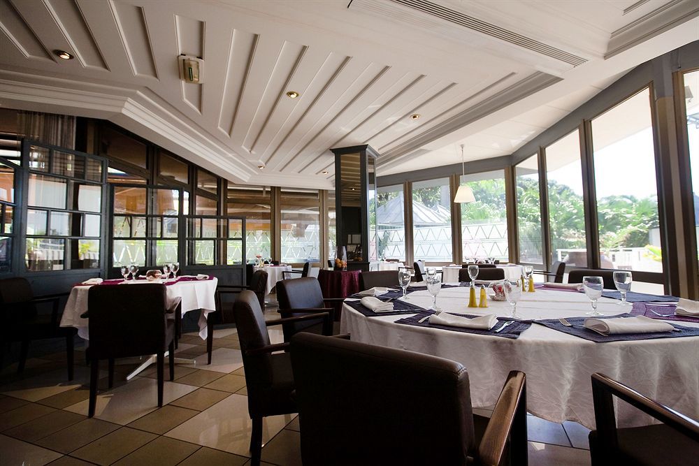 Hotel Le Saint Denis Bagian luar foto