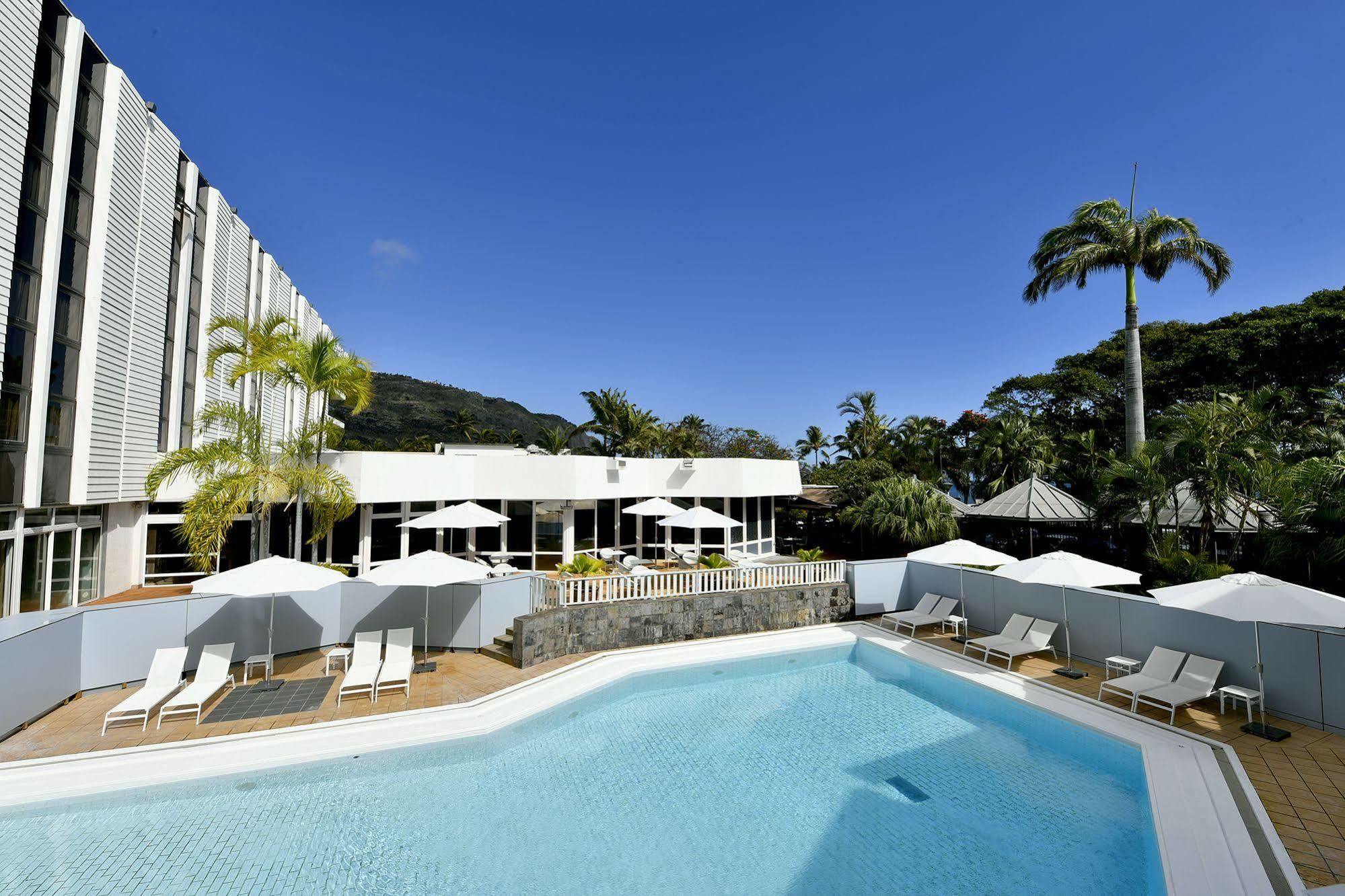 Hotel Le Saint Denis Bagian luar foto