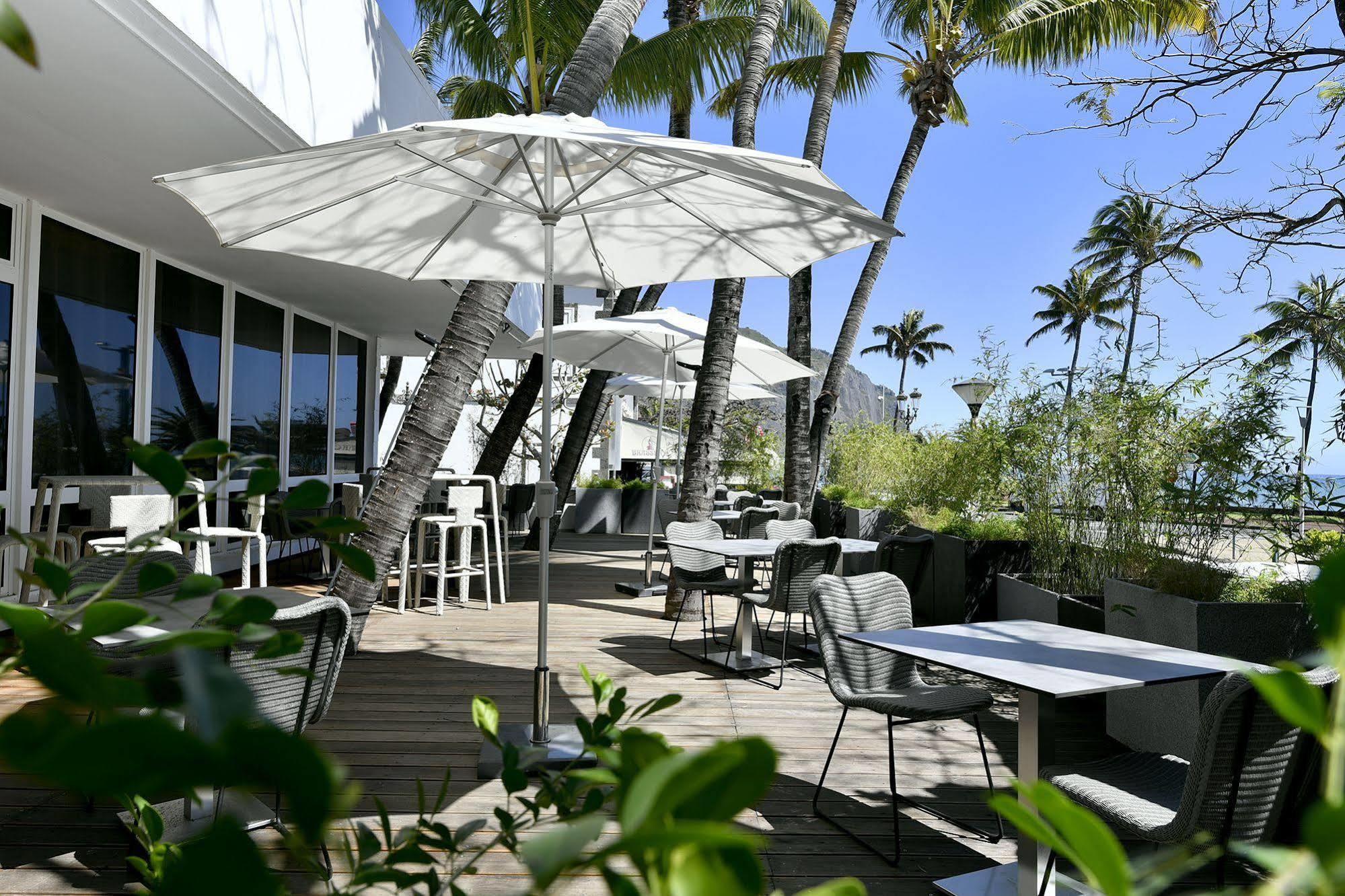 Hotel Le Saint Denis Bagian luar foto
